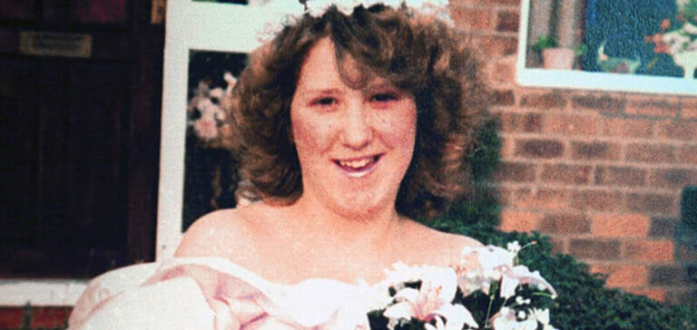 Suzanne Capper